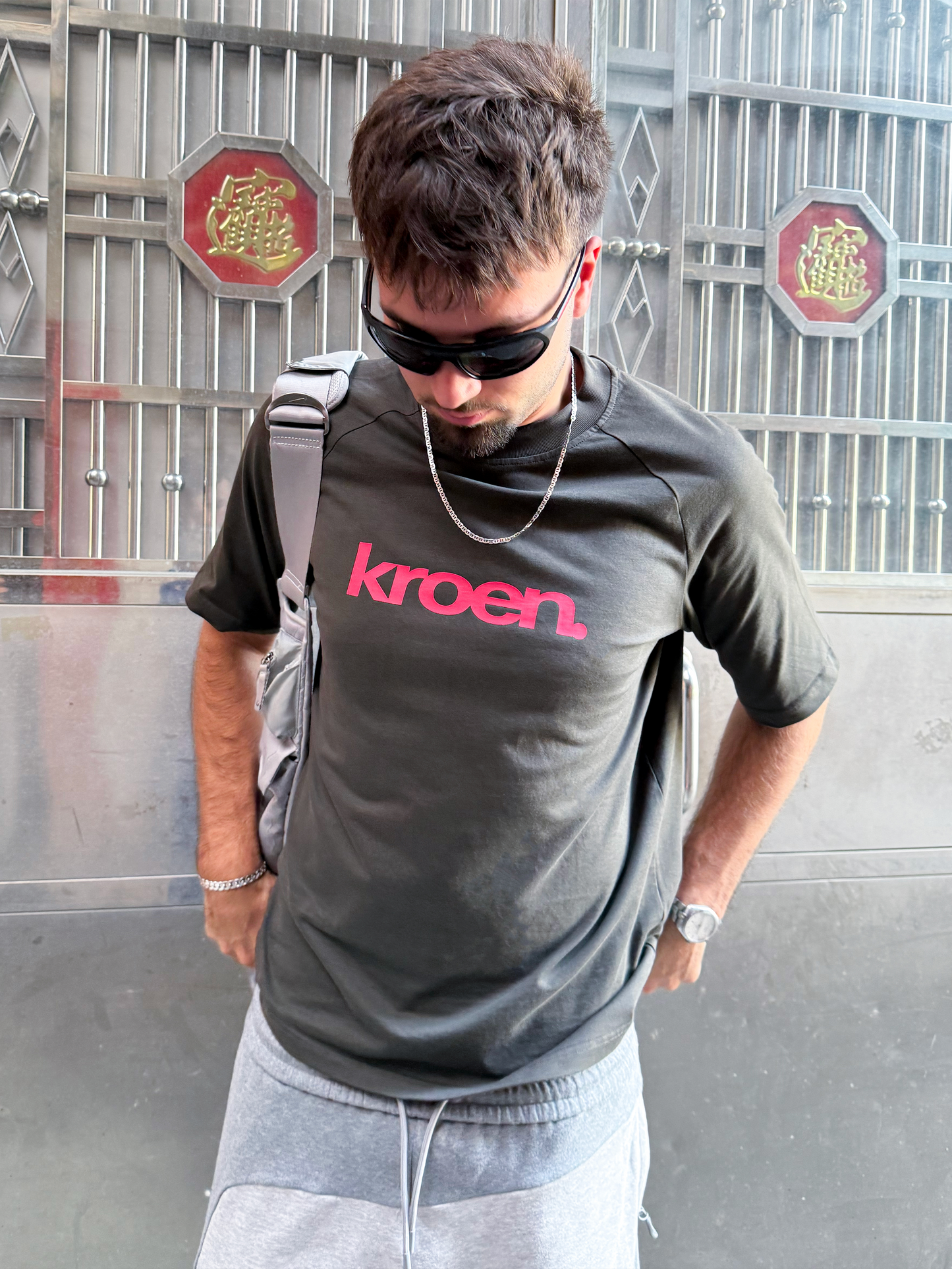 kroen. T