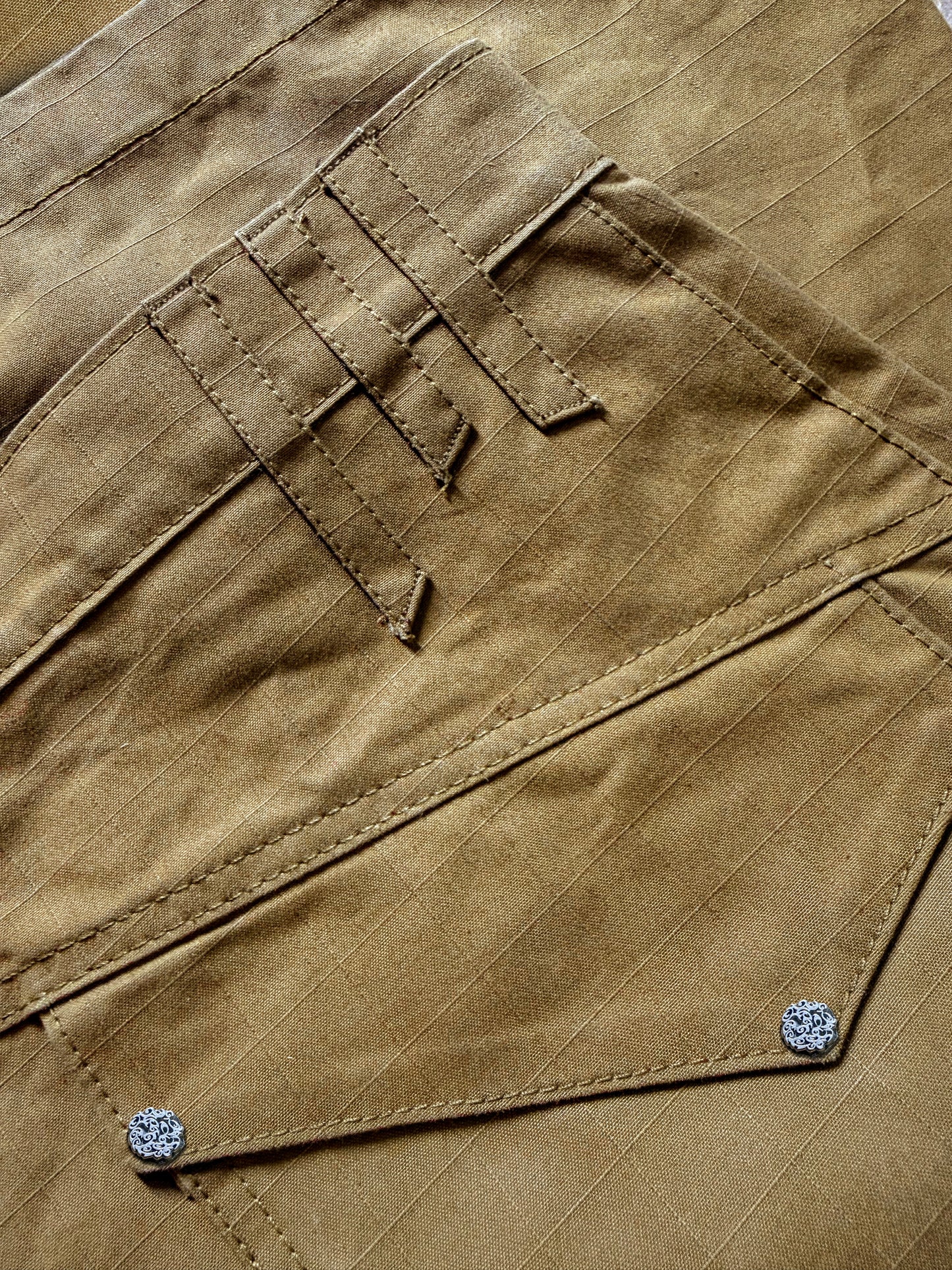 BURNT METAL SHORTS