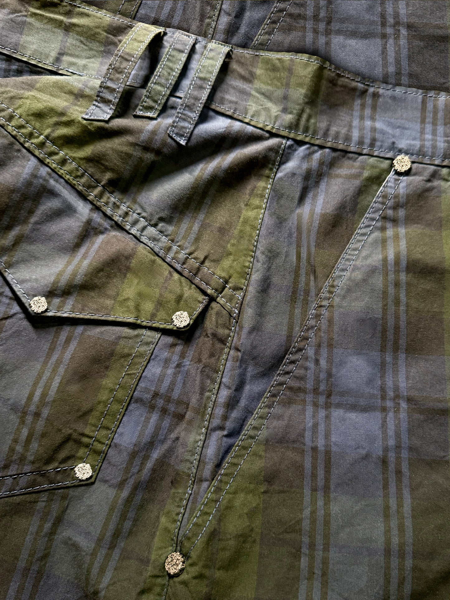 TARTAN METAL SHORTS